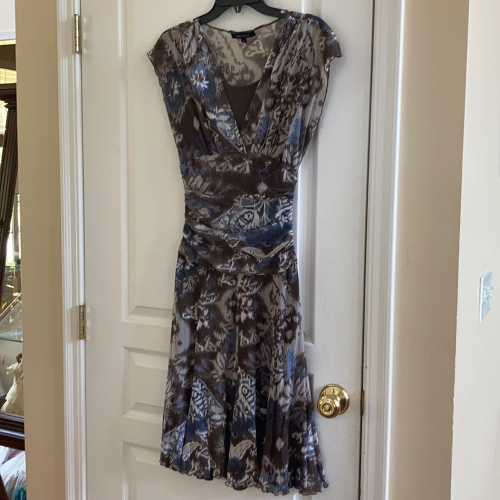 Neutral tones light weight cap sleeve Dress